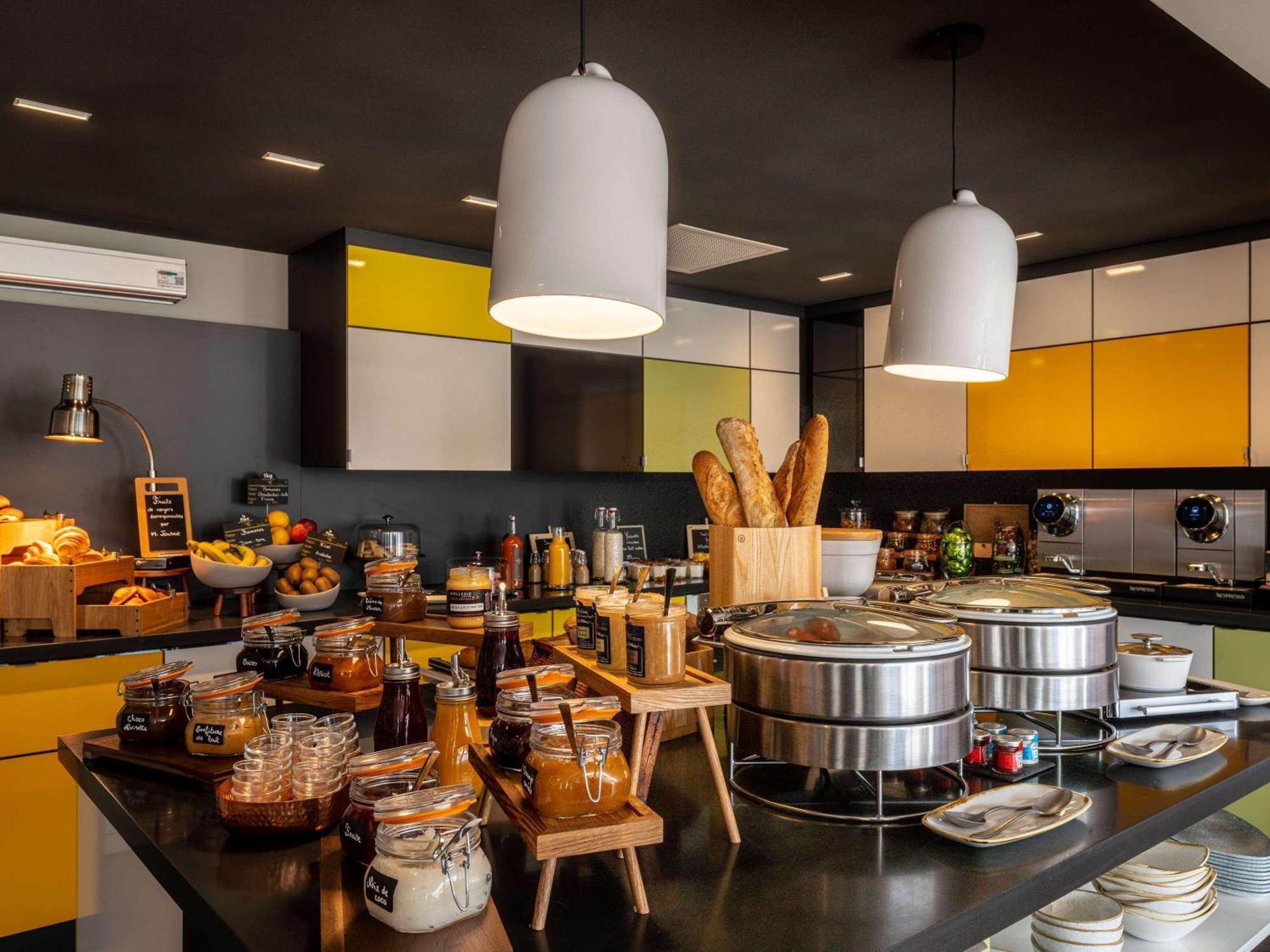 Mercure Valence Valence  Bagian luar foto